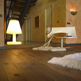 Solid wood floor - French Knotty Antique Pine