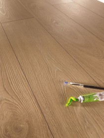 Noyeks - Laminate Flooring - Zermatt Oak