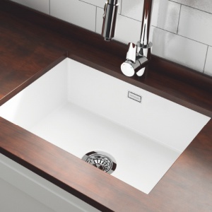 Undermount kitchen sink
