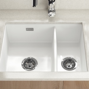Undermount sink
