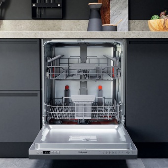 HOTPOINT - Dishwasher Integrated 14 Place Settings HIC 3C26 W