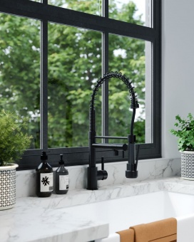 EIRLINE - Felix Pullout Spray Kitchen Tap Black
