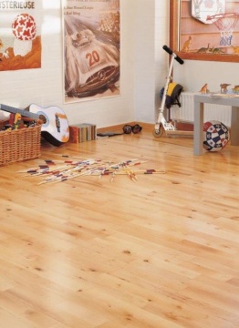 JUNCKERS - Beech Variation 2-Strip Silk Matt Lacquered