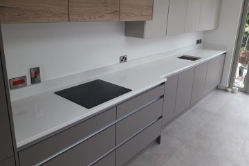 QUARTZ WORKTOPS - Pure White - Noyeks Newmans