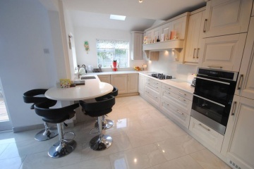 QUARTZ WORKTOPS - Iceberg White - Noyeks Newmans